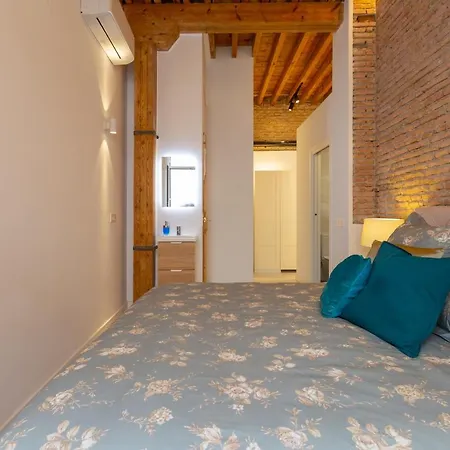 Wonderful With Three Bedrooms And Two Bathrooms In The Center Apartment Malaga