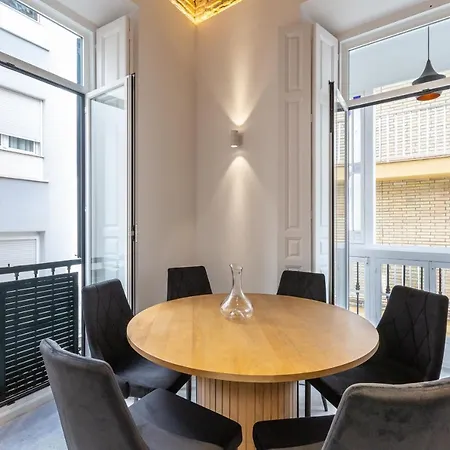 Wonderful With Three Bedrooms And Two Bathrooms In The Center * Málaga